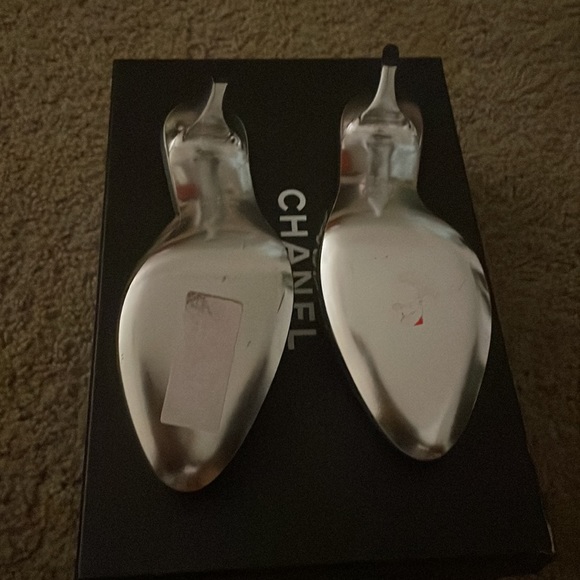CHANEL 36.5 Silver Mules. Metallized GoatSkin - Picture 3 of 6
